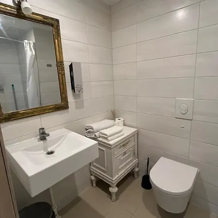 Apartment Aisa Street *